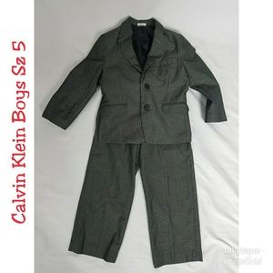 Calvin Klein Boys 2 Pc Suit Size 5